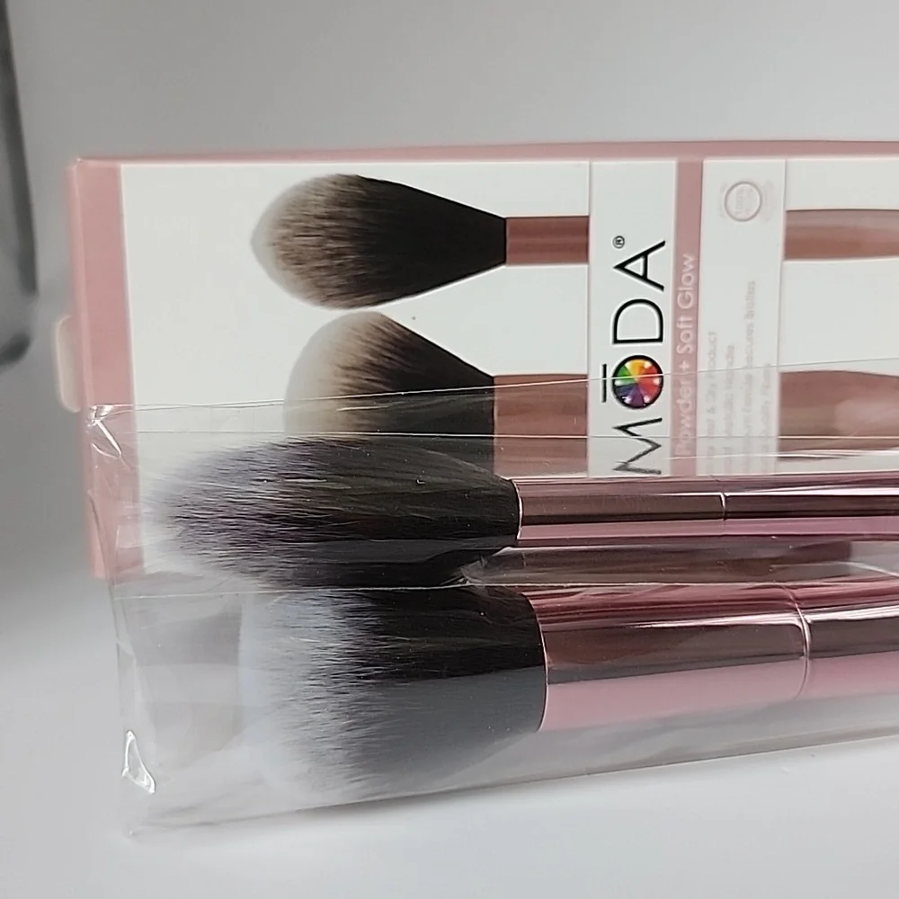 Moda Powder + Soft Glow Brush Set in Rose Gold